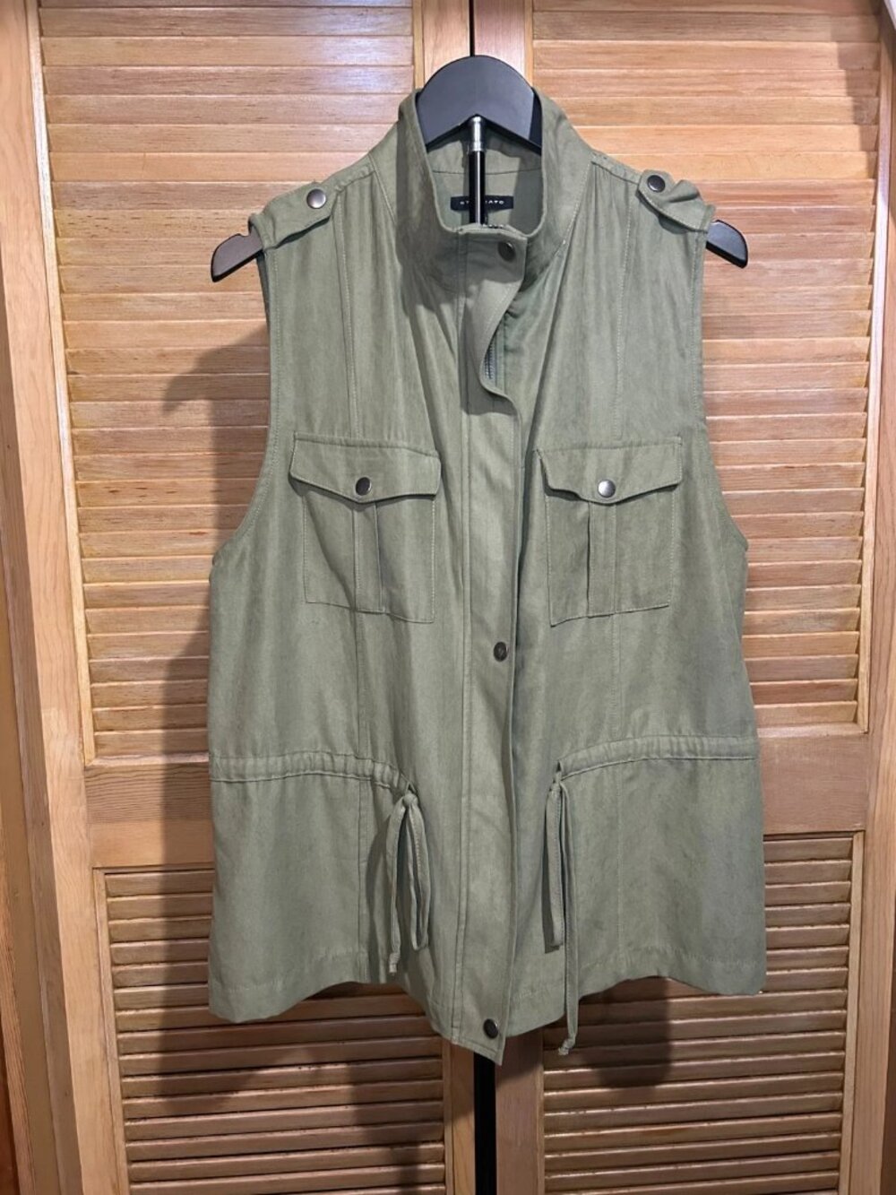 Staccato Olive Green Faux Suede Utilitarian Vest Womens Size L